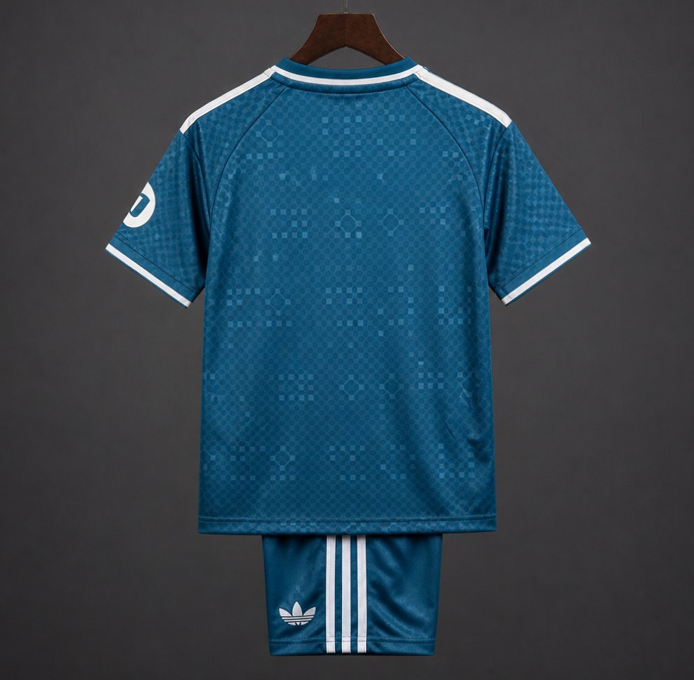 Conjunto Niño Real Madrid Visitante 26/27